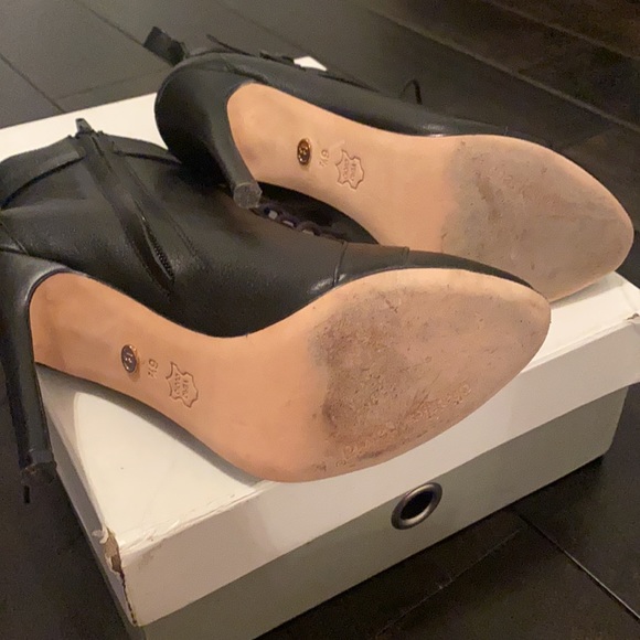 CHARLES DAVID Stiletto Leather Booties Size 6.5 - Picture 5 of 6